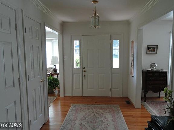 4th image of 53 Menlough Dr