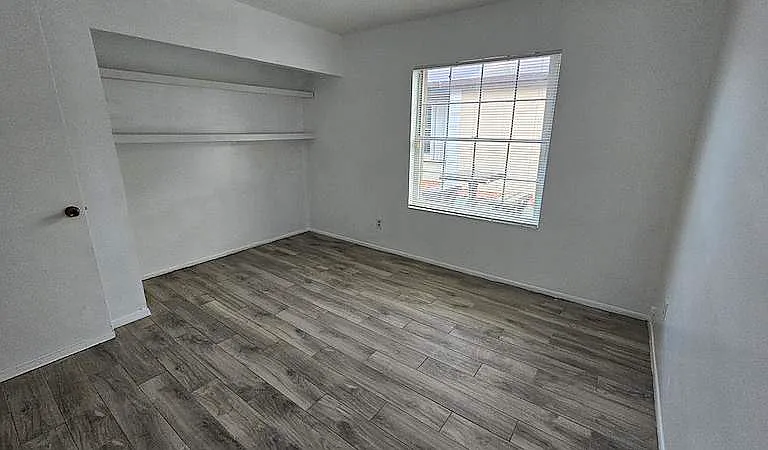 1304 Sophie Blvd — Photo 5