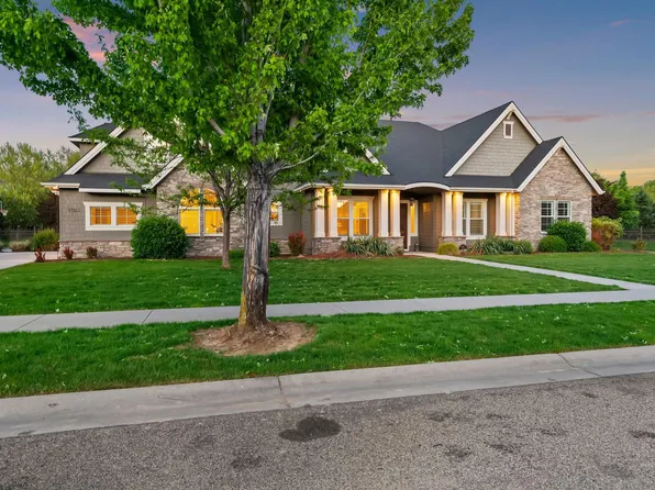 1102 N Lionbridge Ave, Eagle, ID 83616