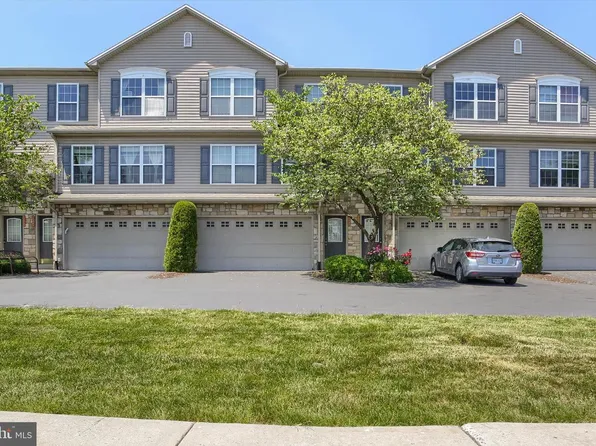 6347 Mercury Dr, Mechanicsburg, PA 17050