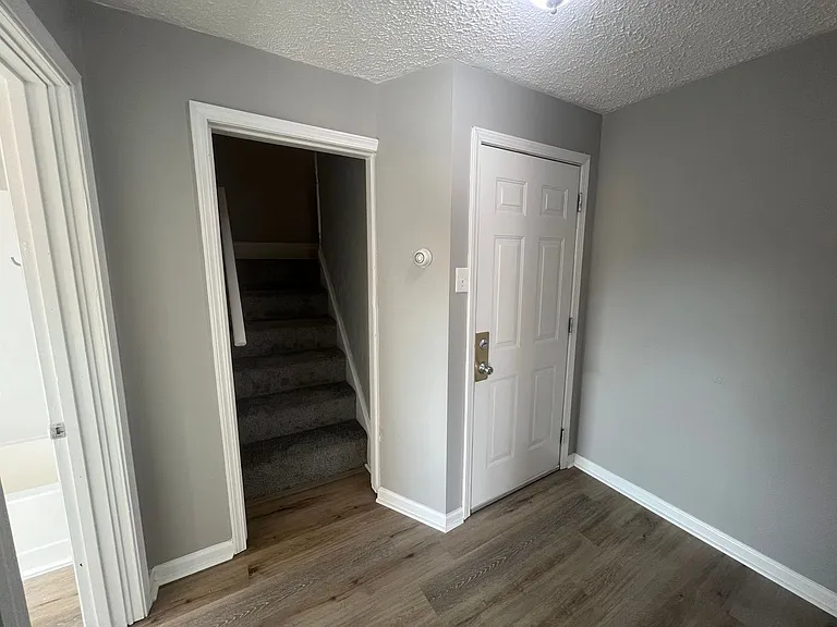 7429 Park Avenue — Photo 16
