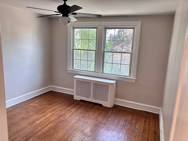 104 S Carol Blvd #2F — Photo 13