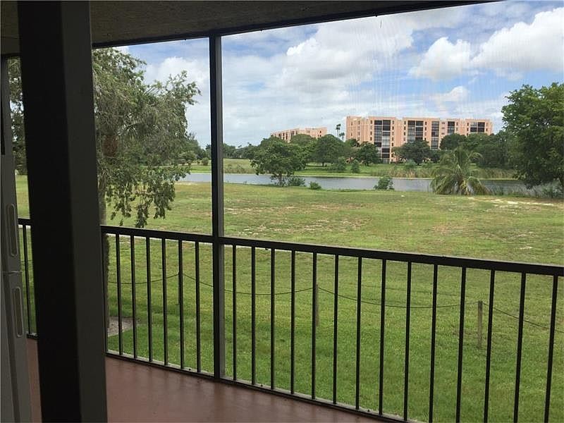 1st image of 14747 Cumberland Dr #2060