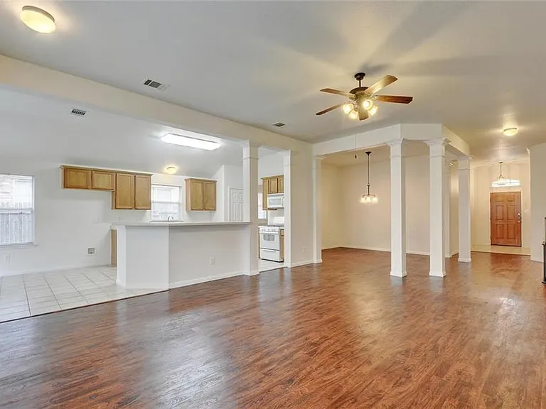 2624 Century Park Blvd — Photo 12