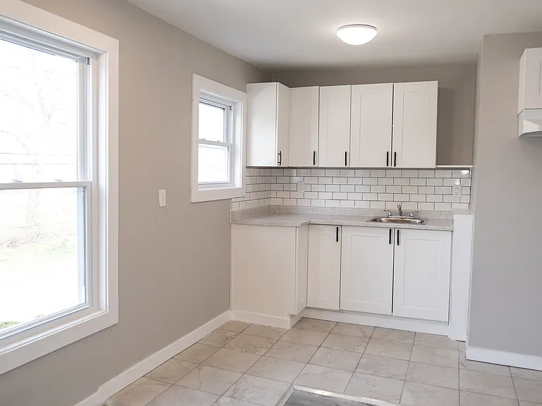 263 Tuscarora St #2 — Photo 4