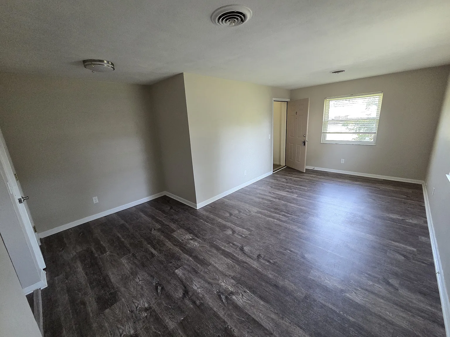 1 bed, 725 sqft, $900 — Photo 3