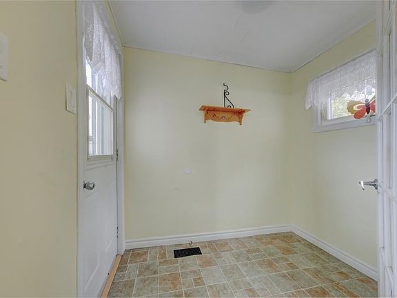 5th image of 17 Samms Road