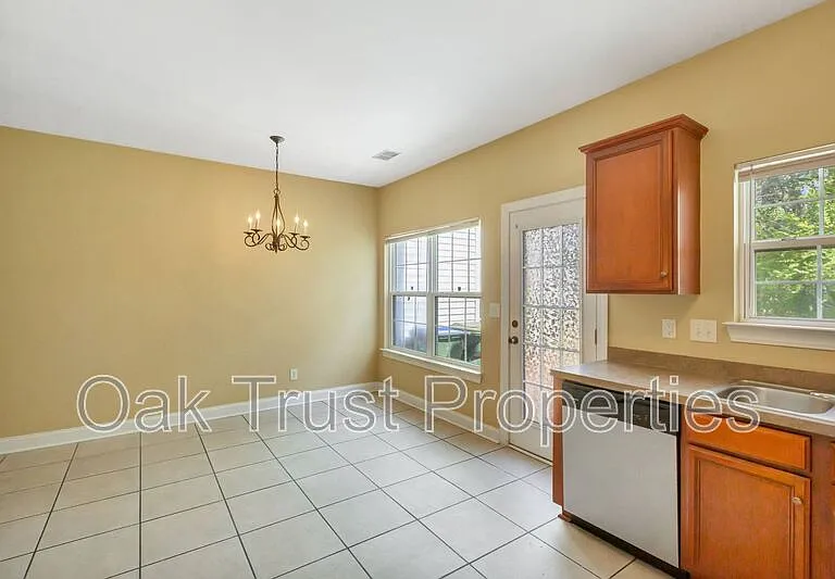126 Tuscany Ct — Photo 12
