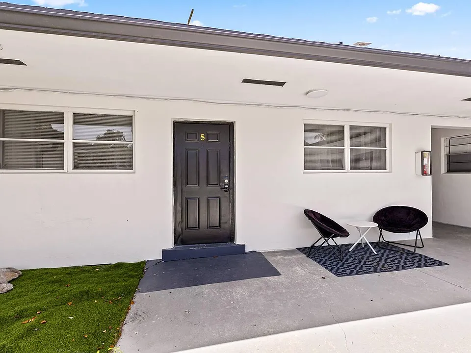 1826 Sherman St #5