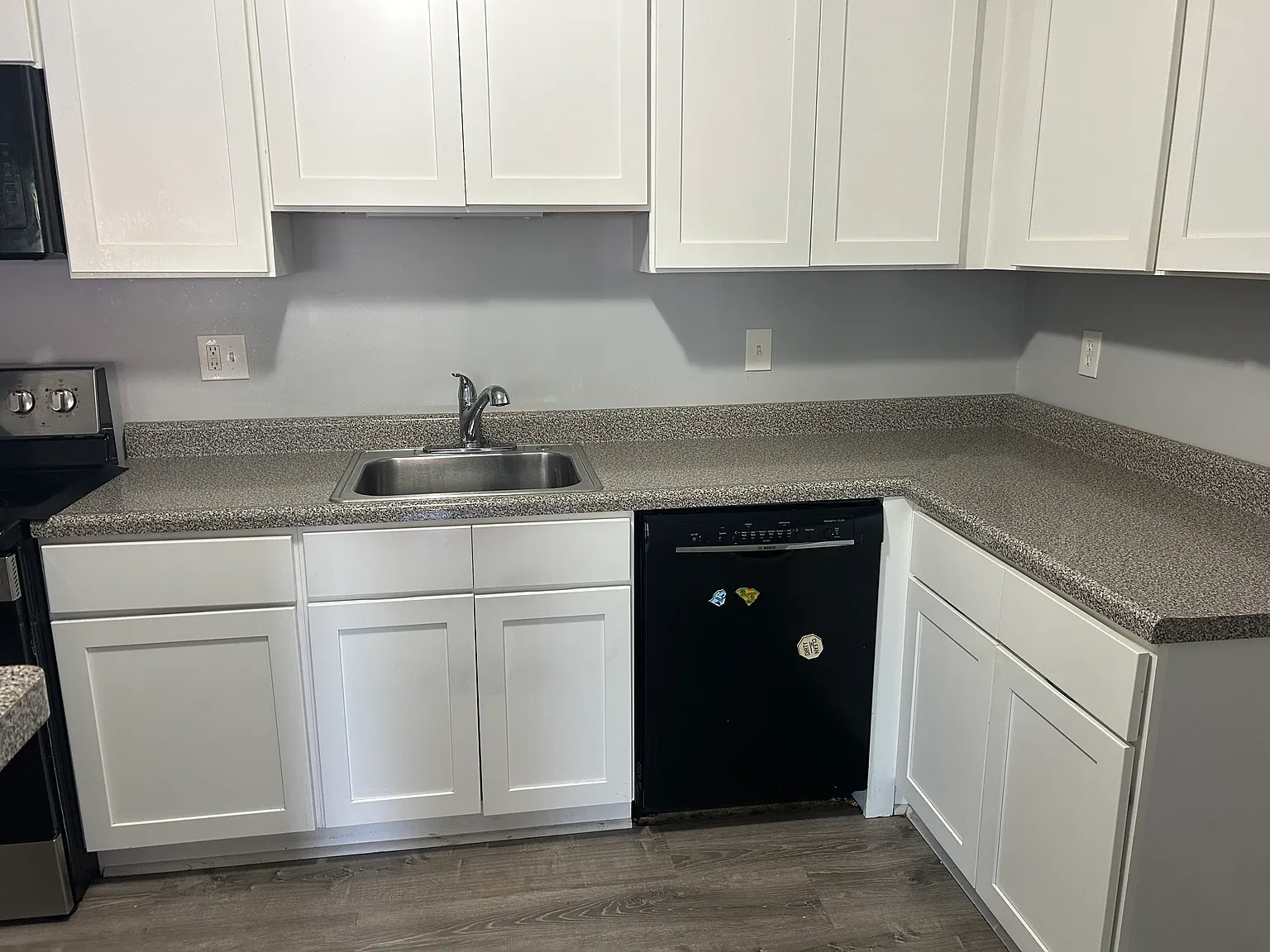 2 bed, 1300 sqft, $1,400 — Photo 2