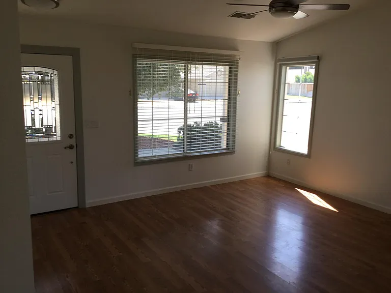 627 Lady Slipper Ln — Photo 15