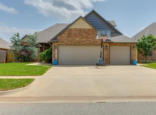 11816 SW 17th St, Yukon, OK 73099