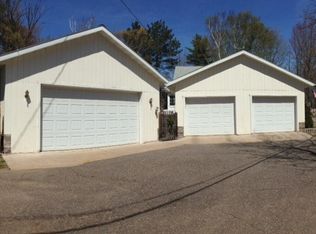 2570 W Grove St, Marquette, MI 49855