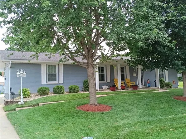 910 N Saint Jacques St, Florissant, MO 63031