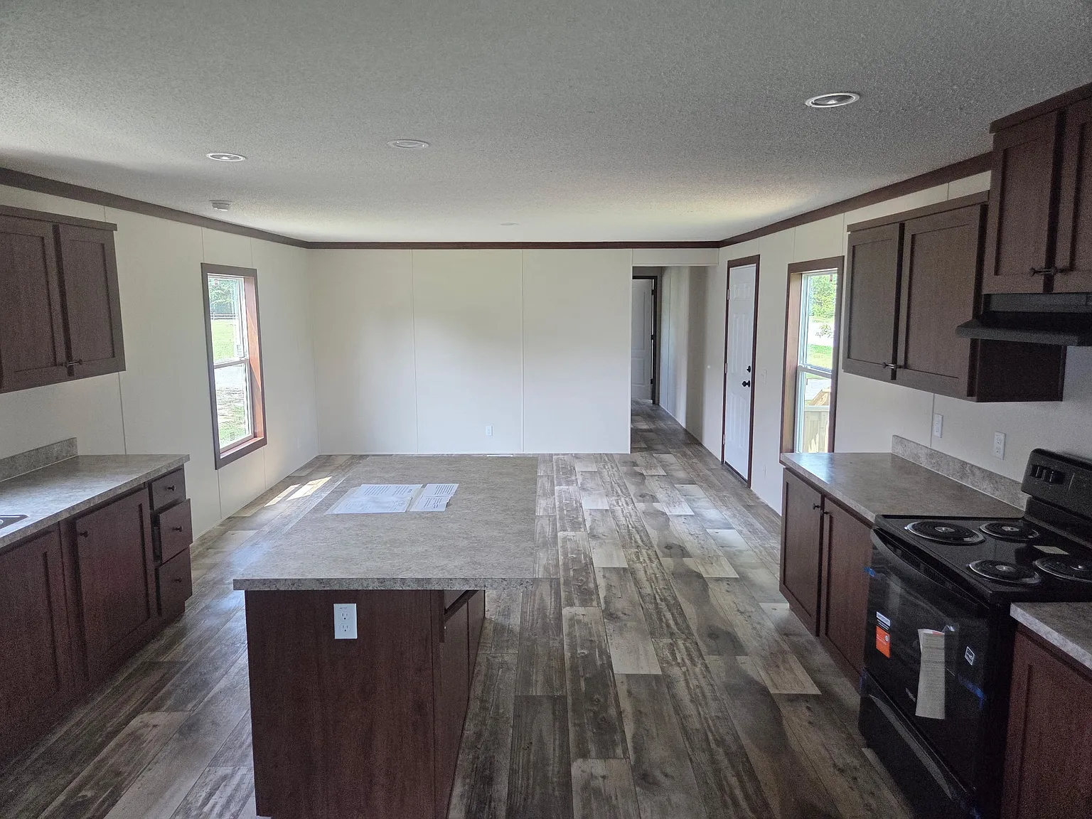 3 bed, $1,500 — Photo 4