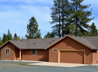 2410 Robertson Bridge Rd, Grants Pass, OR 97526