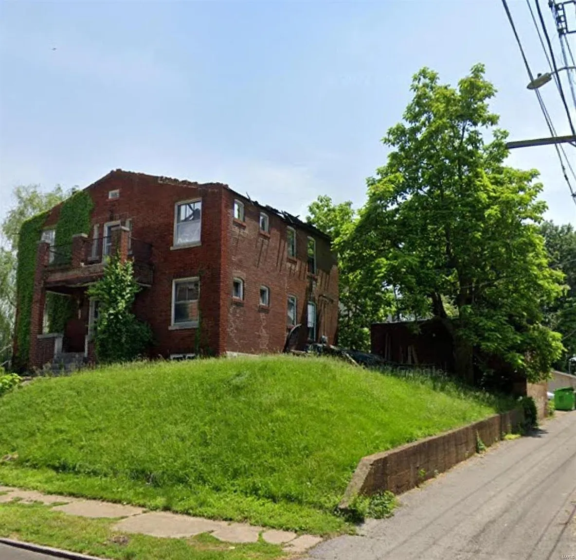 2806 Miami St photo 1