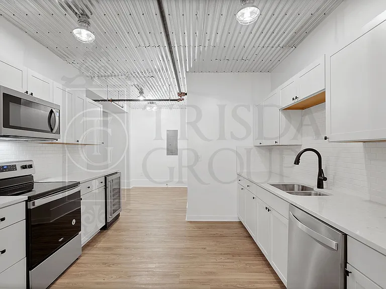 160 Southern Ave — Photo 73