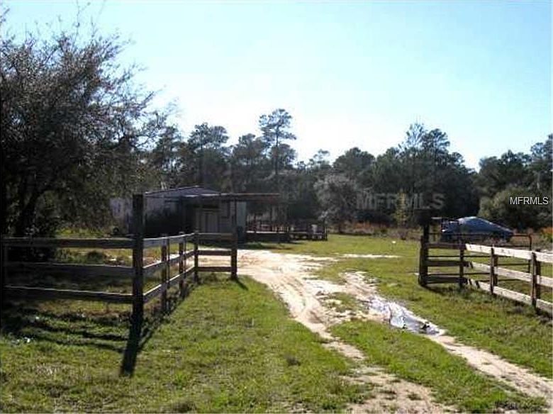 2nd image of 43535 Woodacre Rd