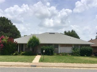6920 Woodridge Ave, Oklahoma City, OK 73132