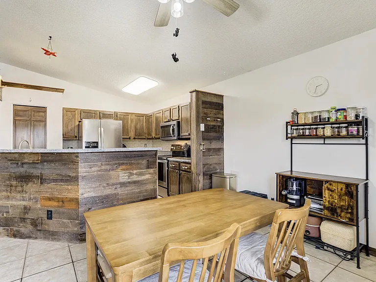 7425 Painted Rock Dr — Photo 54