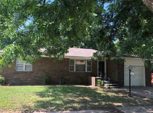 709 W 20th St, Ada, OK 74820