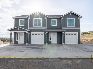 650 Hargraves Ave NE #B, Royal City, WA 99357