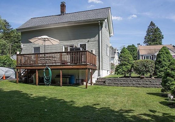 3rd image of 72 Ontario St