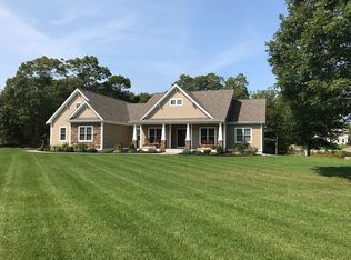 7 Daniel Page Ct, Tiverton, RI 02878