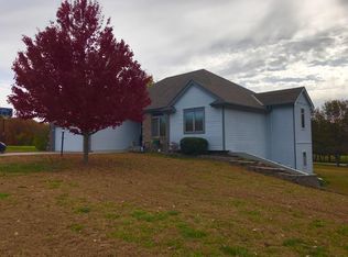 3229 NW 34th St, Topeka, KS 66618