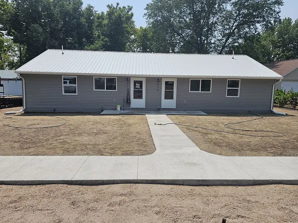 612 E 3rd St, Paxton, NE 69155