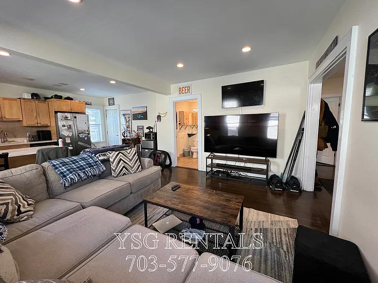 237 Everett St #237 — Photo 15