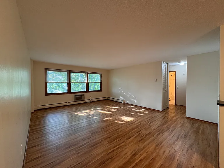 401 9th St SE — Photo 28