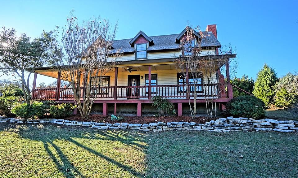 1st image of 309 Clear Lake Ln
