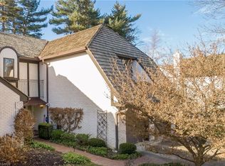 6 Chippenham Ct, Rocky River, OH 44116