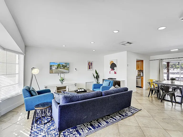 6481 Kimberly Blvd — Photo 4