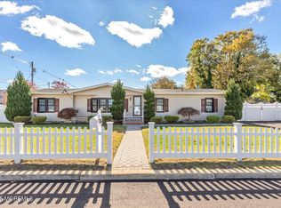 136 Sycamore Ave, Middletown, NJ 07748