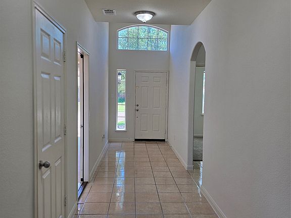 3rd image of 216 Meadow Ridge Dr