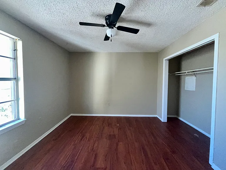 1271 W Azalea Park Dr #D — Photo 4