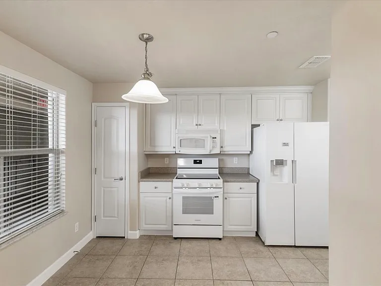 424 Luna Bella Ln #432 — Photo 15