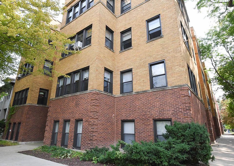 1st image of 3255 W Eastwood Ave Unit 4