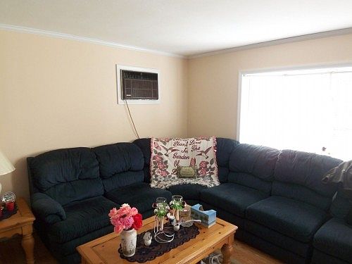 2nd image of 1633 N Gardiner Dr