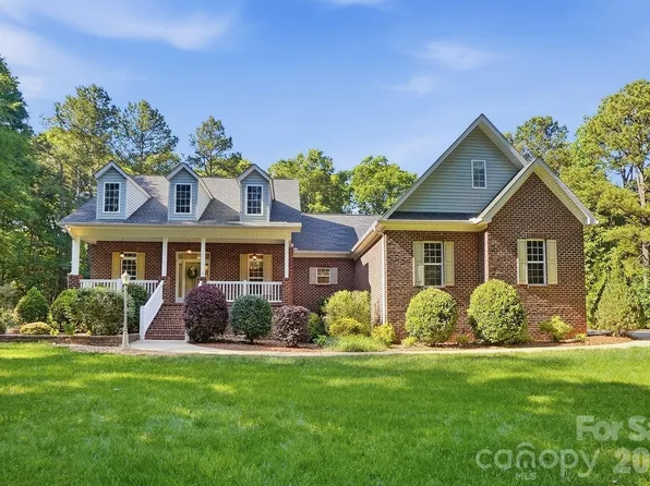 2043 Standing Timber Rd, Lancaster, SC 29720