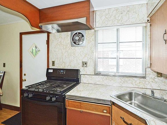5th image of 8149 258th St