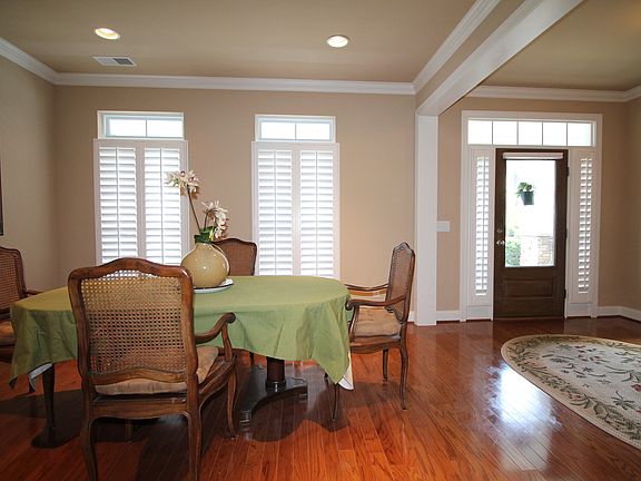 2nd image of 610 Patriot Ln