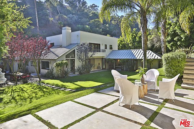 1st image of 1290 San Ysidro Dr