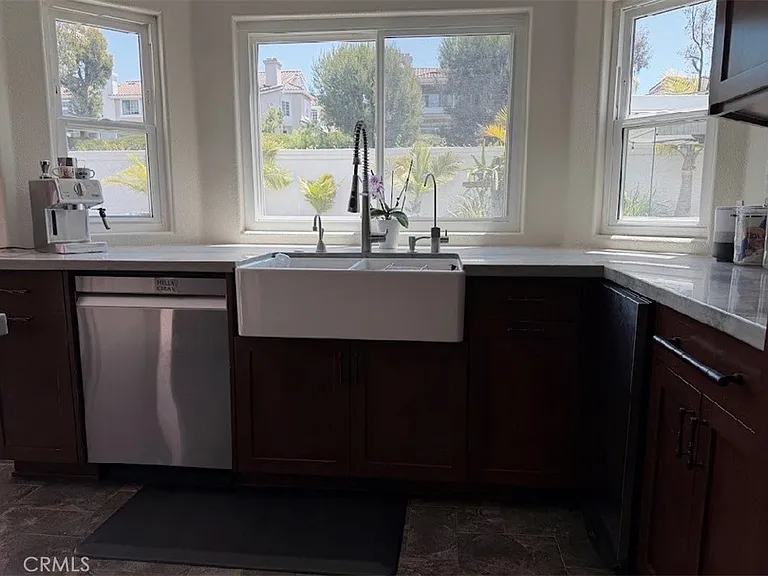1046 S Mountcrest Ct — Photo 8
