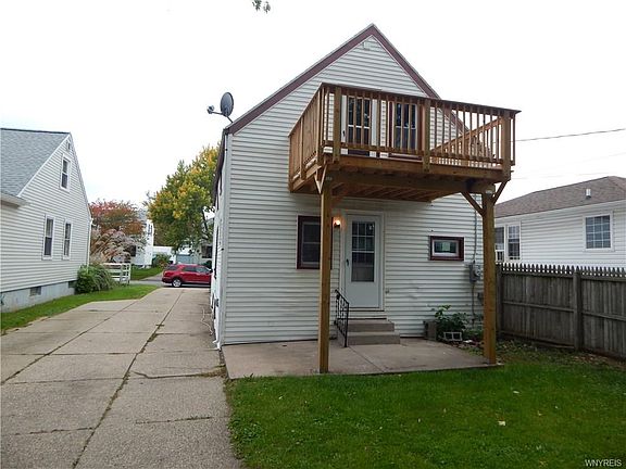 3rd image of 105 Grandview Ave