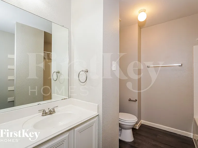 8057 Plateau Dr — Photo 16