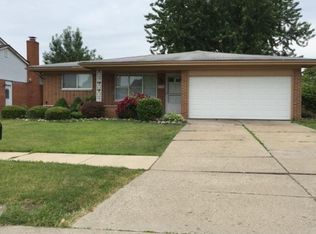 4764 Bloomfield Dr, Sterling Heights, MI 48310